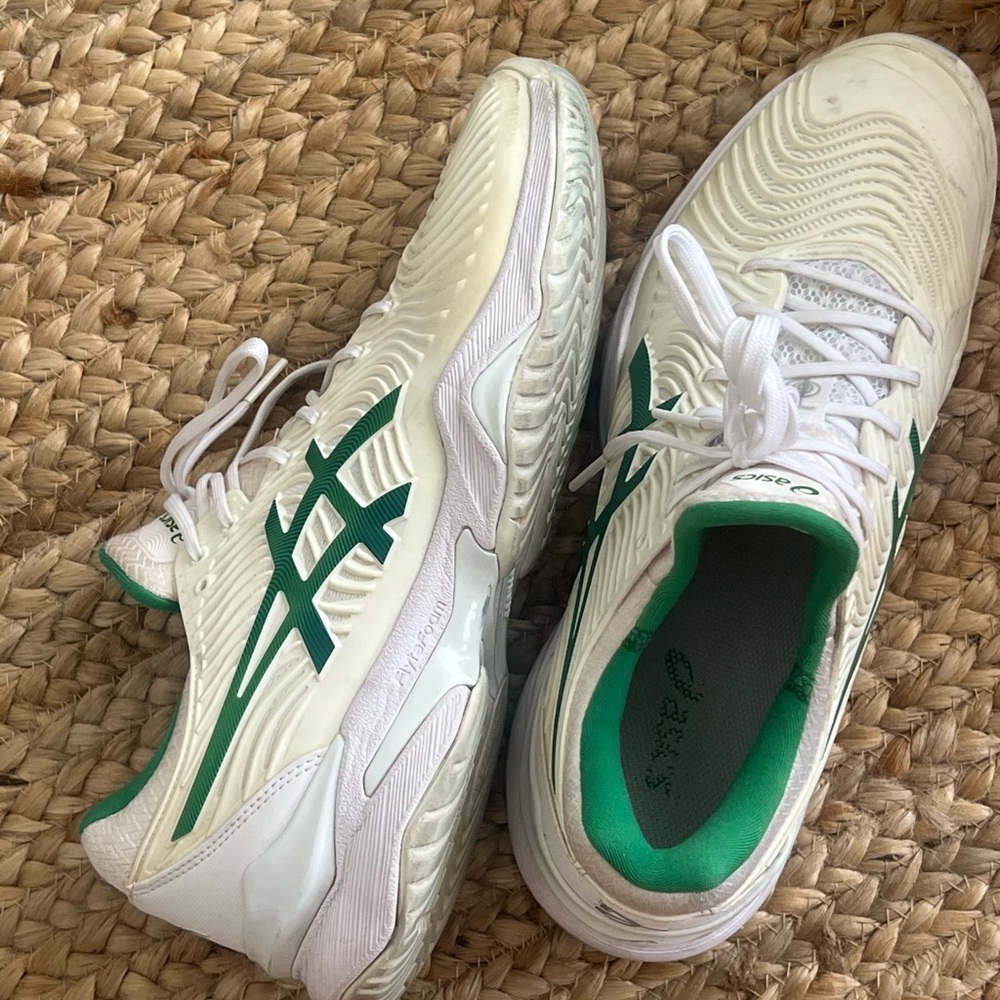 ASICS Men's White and Green Athletic Tennis Shoes